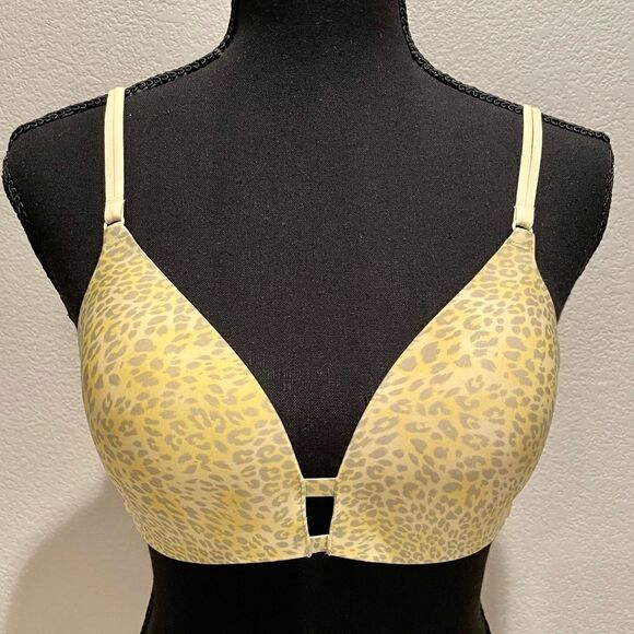 EUC Victoria’s Secret T-Shirt Wireless Bra - Picture 1 of 5